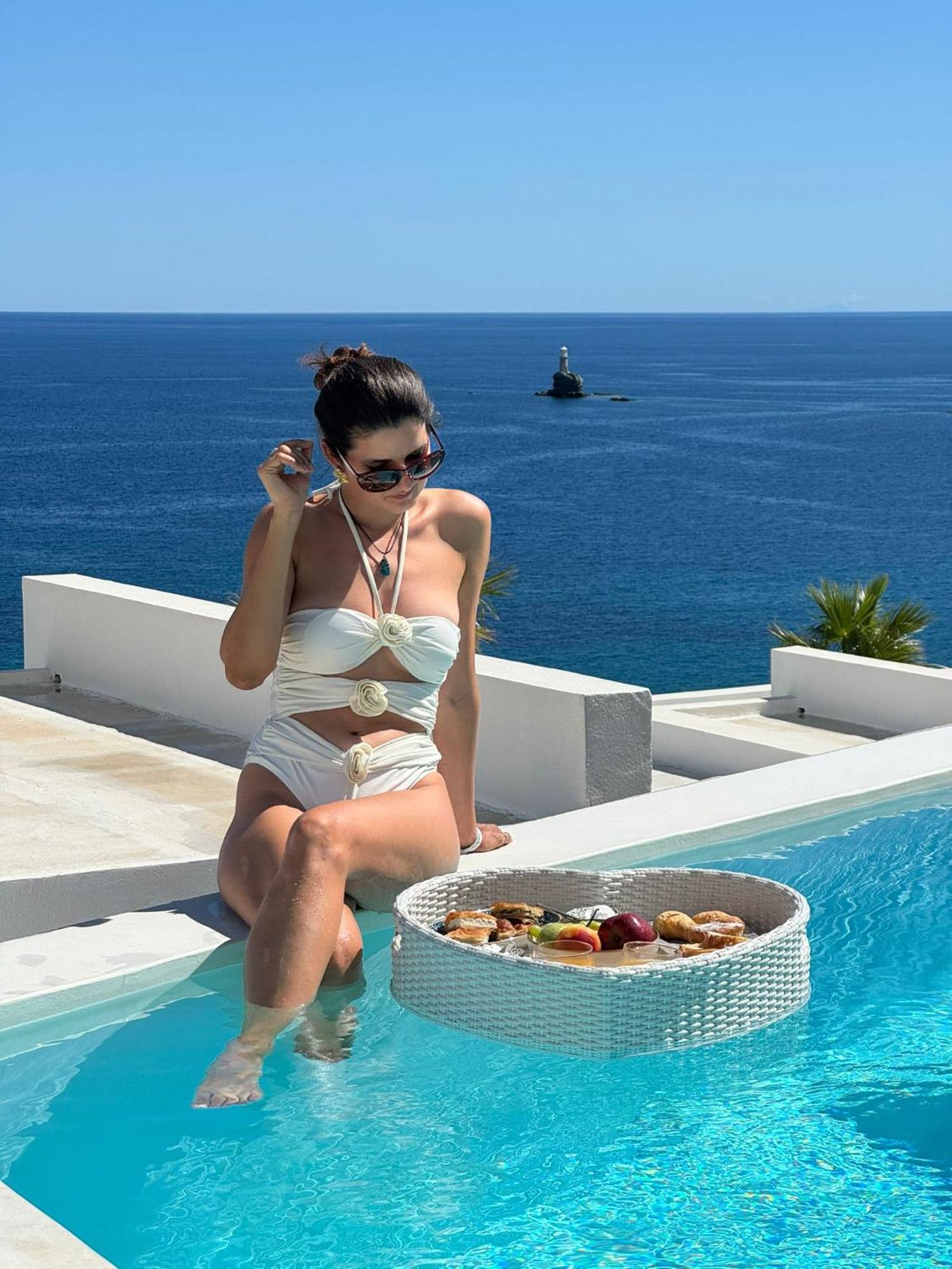 Golden Vista, Beachfront Suites By Explore Andros Экстерьер фото