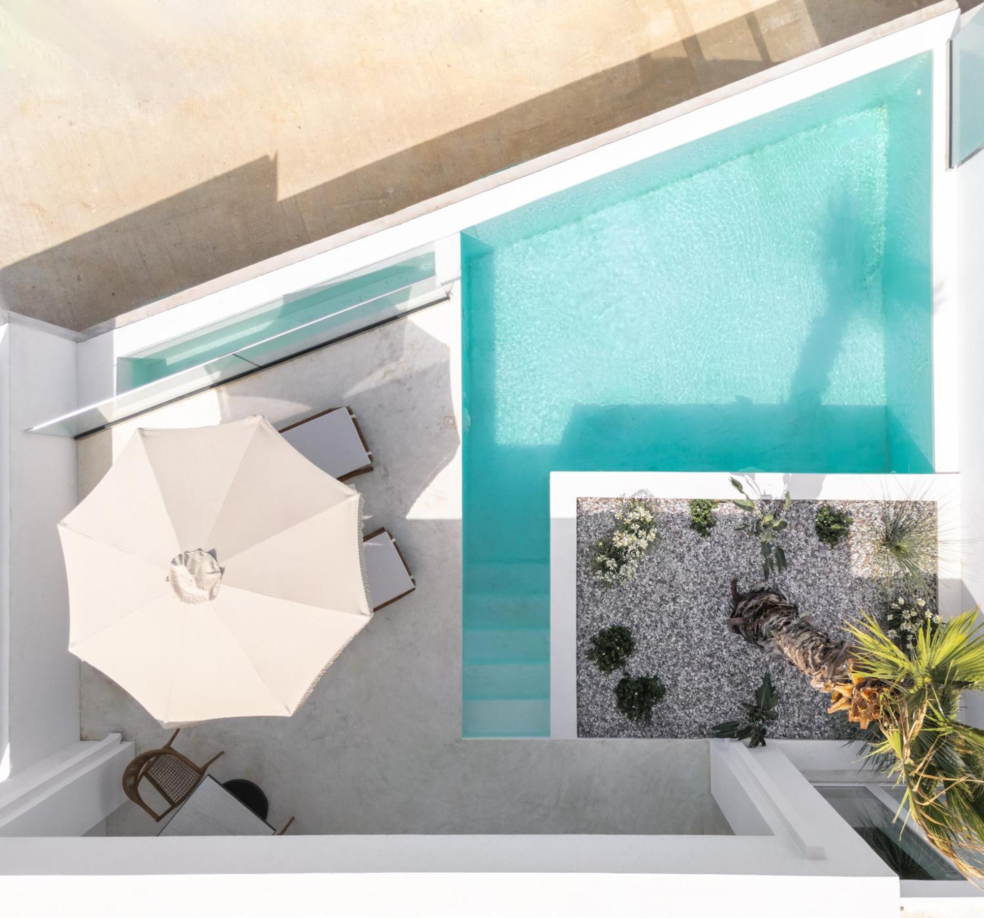 Golden Vista, Beachfront Suites By Explore Andros Экстерьер фото